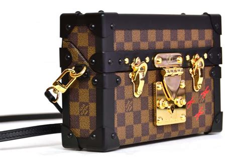 louis vuitton petite malle trunk bag